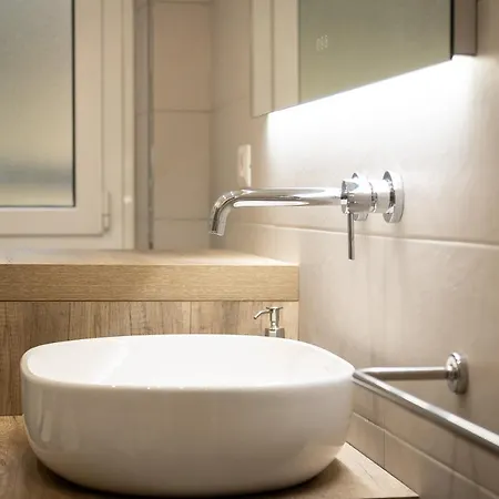Matilde Modern Apartment-rental In